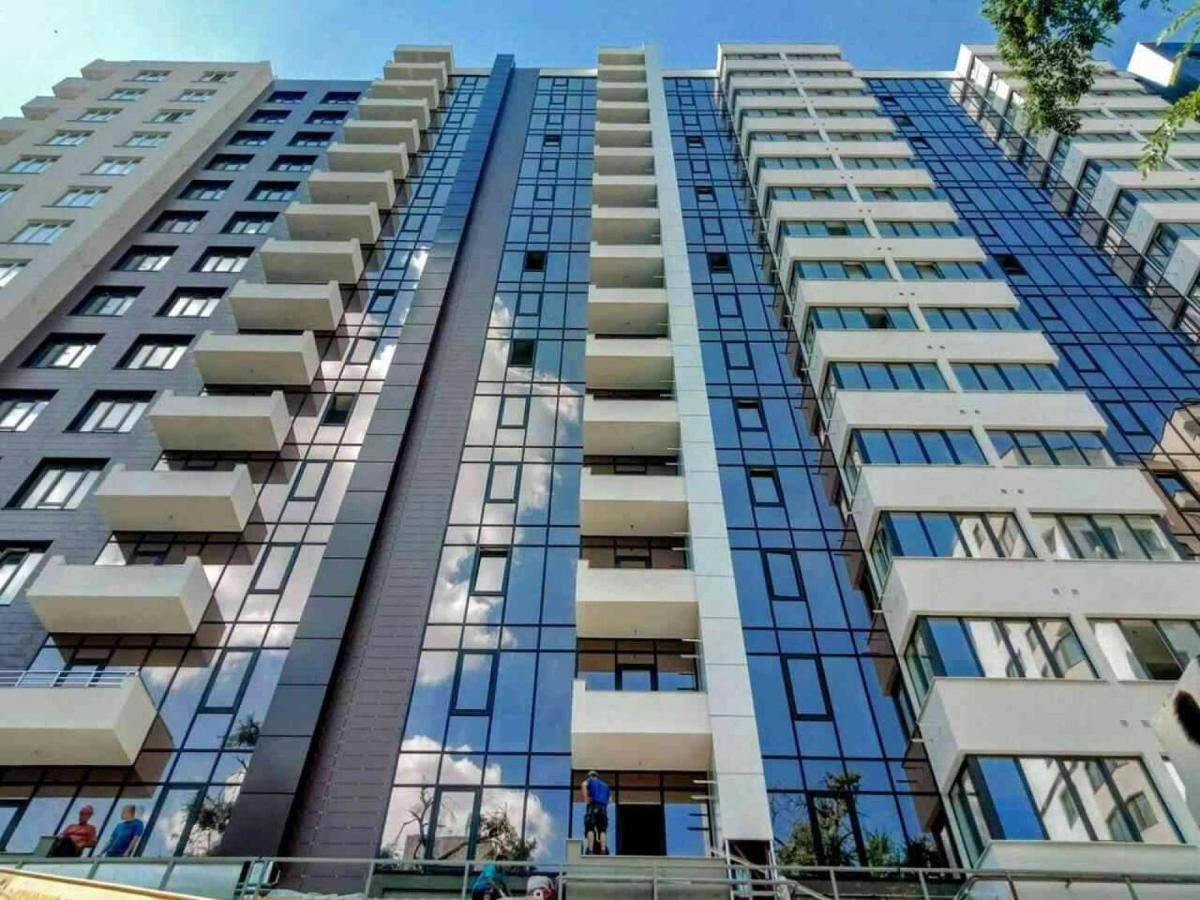 Sky House Central Apartment Kischinau Exterior foto