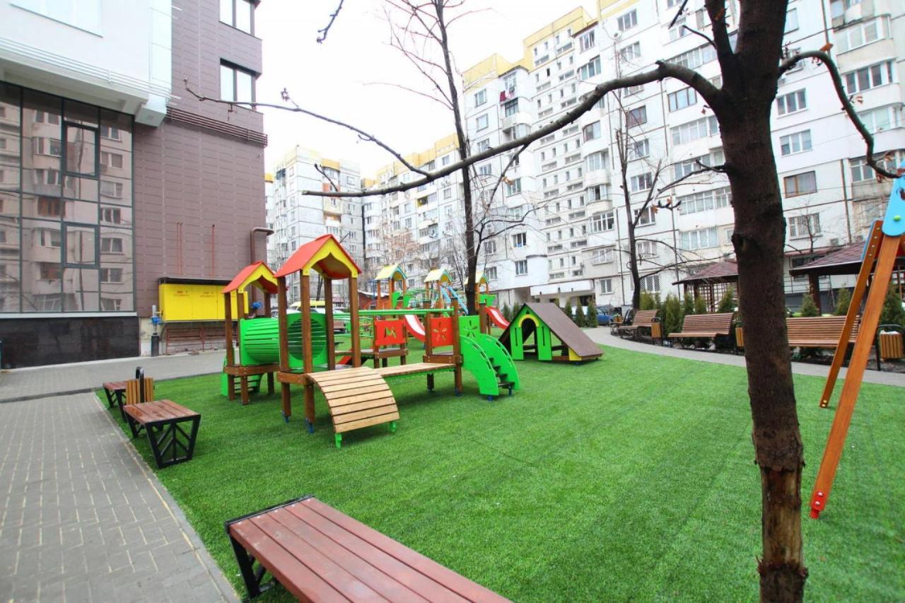 Sky House Central Apartment Kischinau Exterior foto